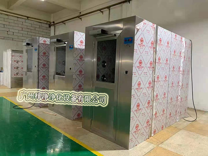 風(fēng)淋室的類型繁多，不同類型的風(fēng)淋室適用于不同的場合和需求