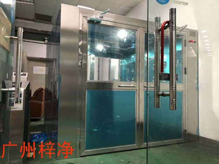 風淋室安裝現(xiàn)場實拍圖