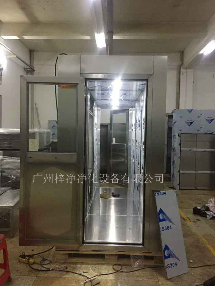 全不銹鋼風淋室通道的安裝維護